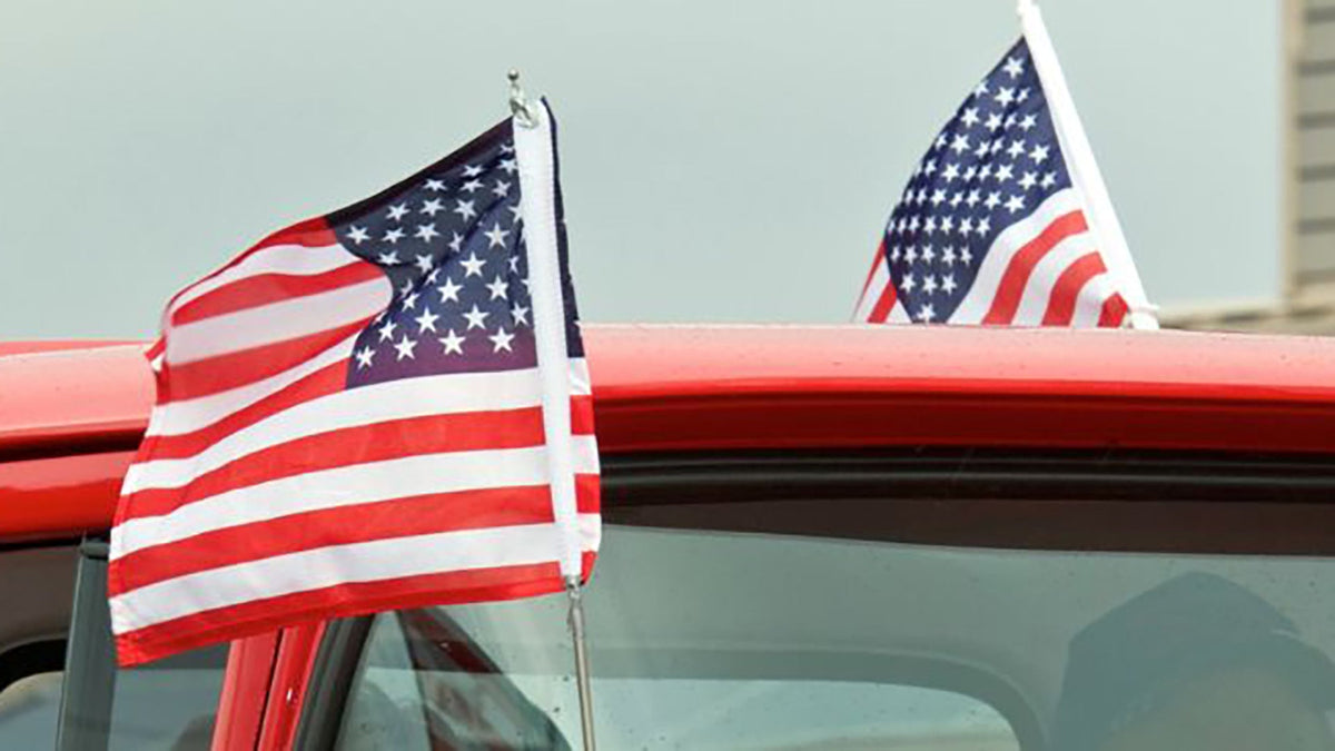 Correct way of displaying American flags on vehicles