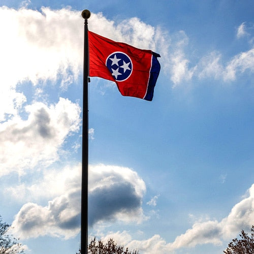 TN Flag Display on a Flagpole